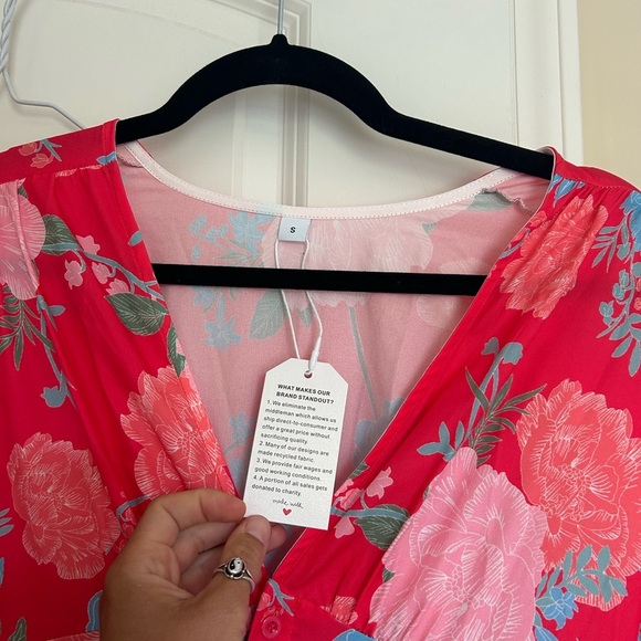 Red, colorful, floral, V-neck button, short sleeve maxi dress with waist belt - Picture 6 of 6